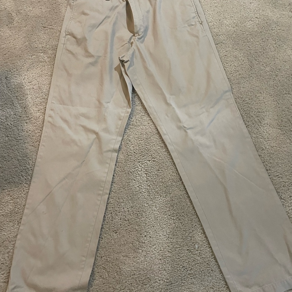Banana republic Chino men’s slacks. Size 33/32. Excellent condition. Tan color.